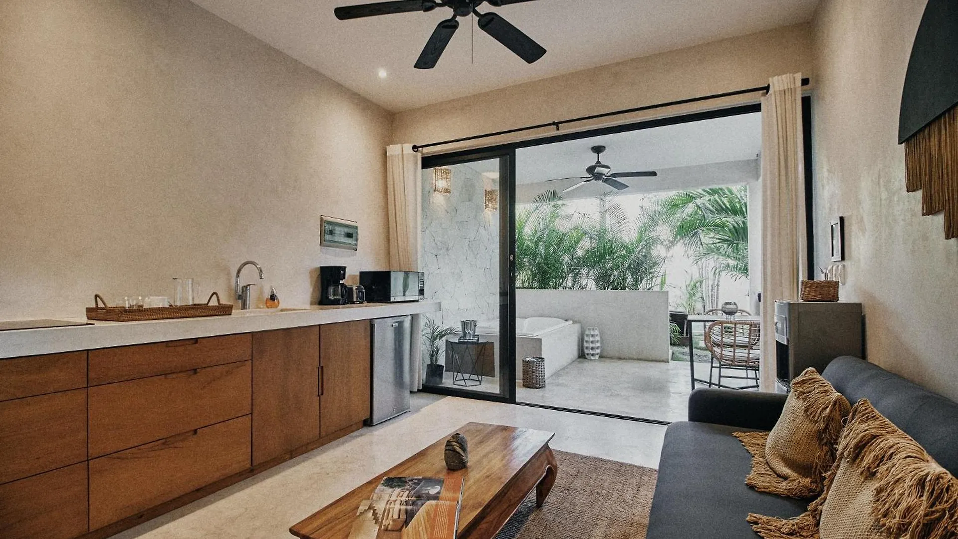 Yax'Na House Luxury 240M2 - 12 Persons - 6 Rooms - 2 Swimming Pool - 3 Jacuzzis Tulum