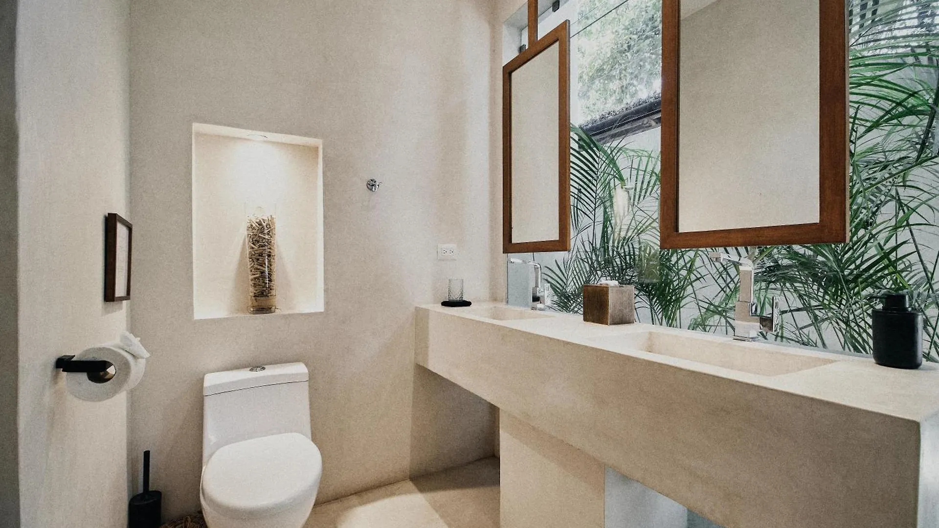 Villa Yax'Na House Luxury 240M2 - 12 Persons - 6 Rooms - 2 Swimming Pool - 3 Jacuzzis Tulum