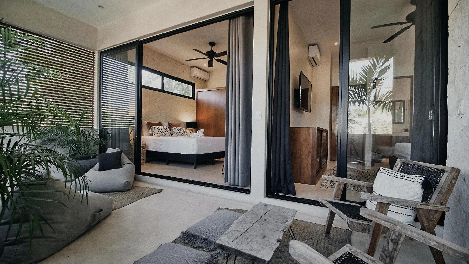 Yax'Na House Luxury 240M2 - 12 Persons - 6 Rooms - 2 Swimming Pool - 3 Jacuzzis 툴룸 0*,  멕시코